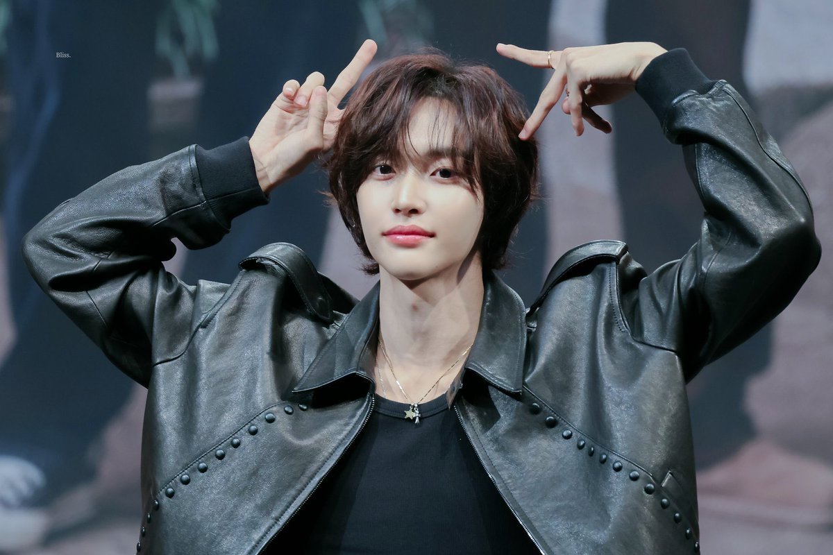 MANANICSN's tweet photo. うさにゃんおめでとう🐰🐈‍⬛🧡🎉

#RIIZE #라이즈
#WONBIN #원빈
#HAPPYWONBINDAY https://t.co/EatzRJnaEI