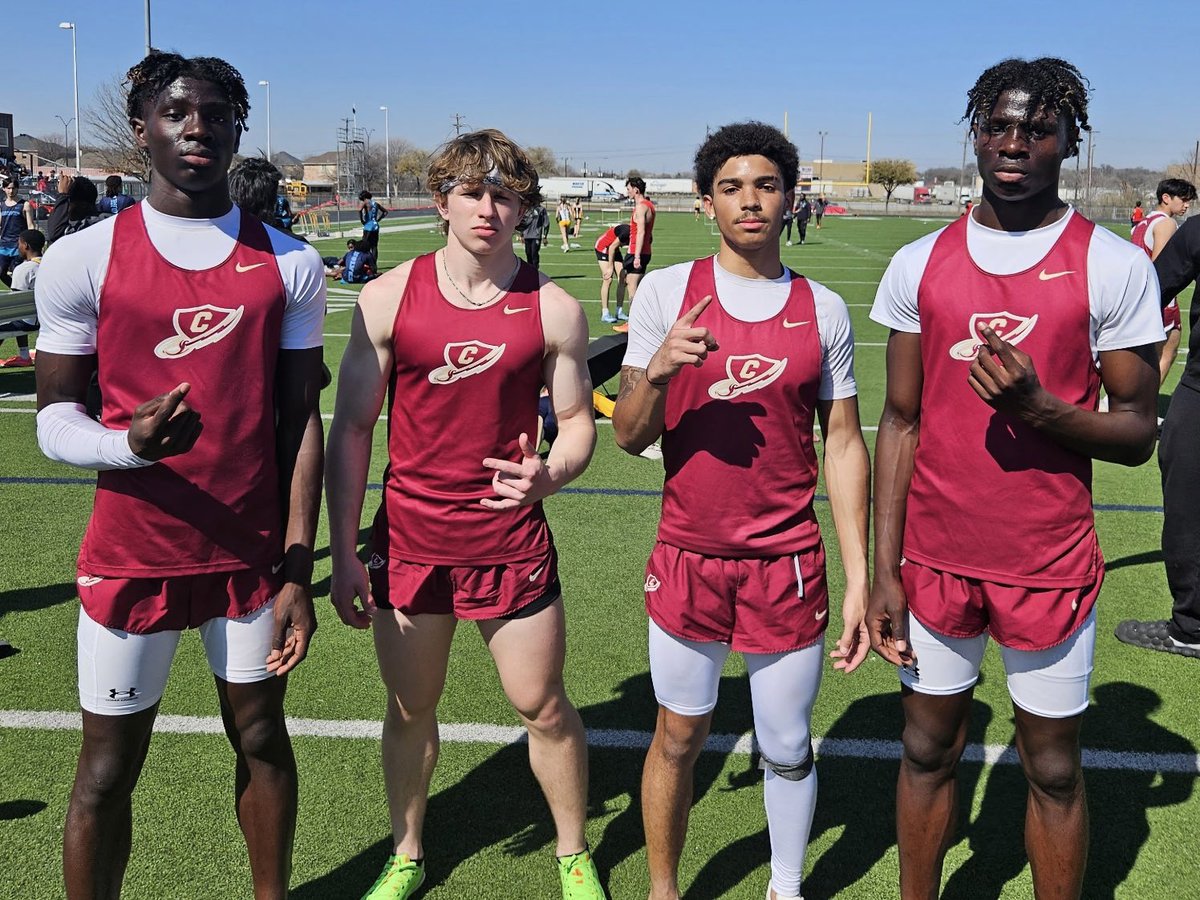 CentralXC's tweet image. Clean sweep for the 4x200s! Meet champs in all divisions!