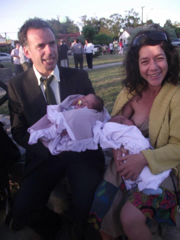 siemprelalee's tweet photo. Esta familia salió hoy al balcón presidencial 🇺🇾 https://t.co/TsdUlfEuD1