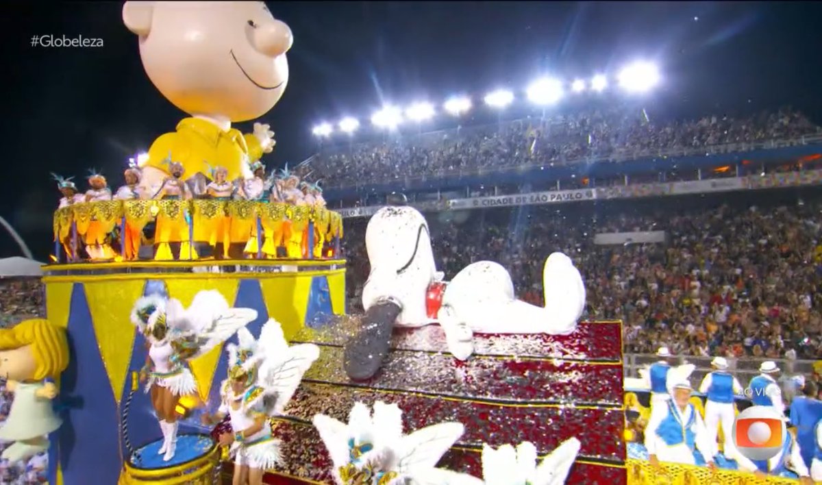 thkalinda's tweet photo. socorro que fofo o carro alegórico do charlie brown e do snoop da águia de ouro
#Globeleza https://t.co/N1LkIMMCx0