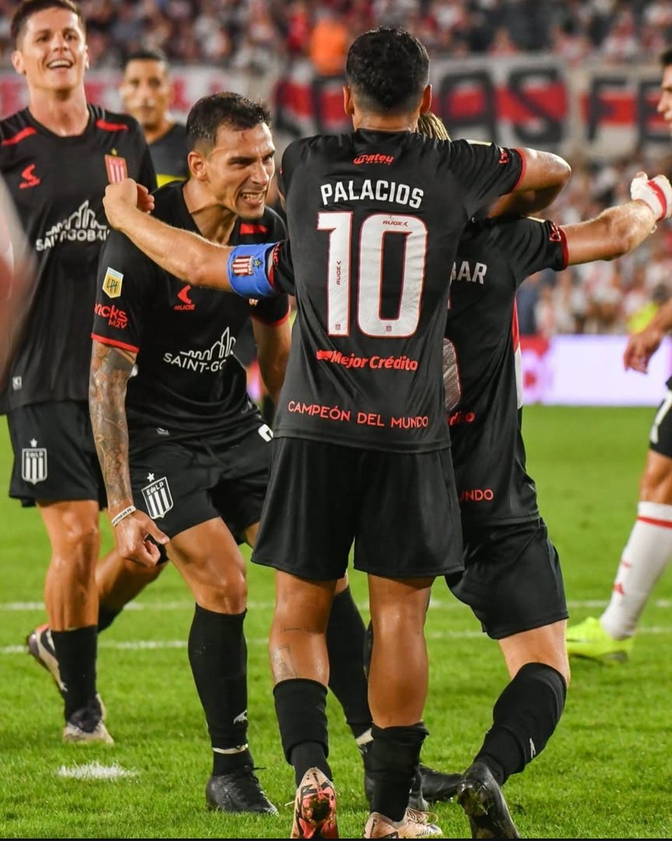 🇦🇹🫂 ¡Qué tengan un excelente fin de semana!