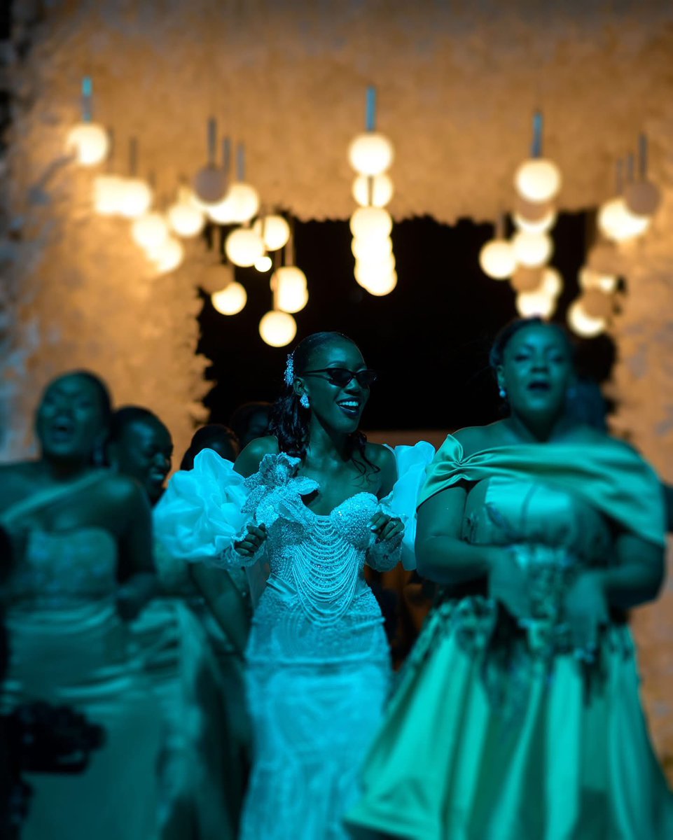 mousteydj's tweet photo. BIG ON EVENTS
#africasbestweddingdj #mousteydj #weddingbymousteydj #bellanaijaweddings #Realsounds #Realdeejays #mousteydjweddings 
#destinationweddingdj 📸timelessweddings https://t.co/pysFOJhI7H