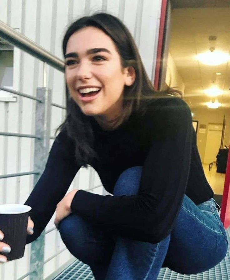 santhiya tweet media