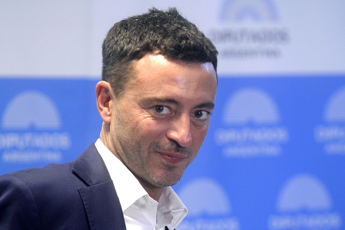 Patotean a Manes en el Congreso y el presidente de Bloque de la UCR qué hace? Sale a chuparle la pija en twitter a Milei y no se solidariza con su correligionario. 

Basta de este hijo de puta en la UCR. BASTA.