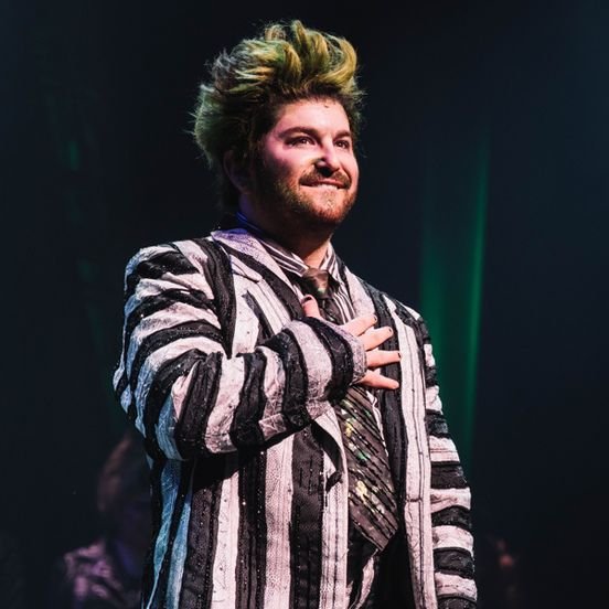 TheCartoonBase's tweet image. Alex Brightman appreciation post!

If you're a fan of the voice actor interact with this post, let's spread some support.