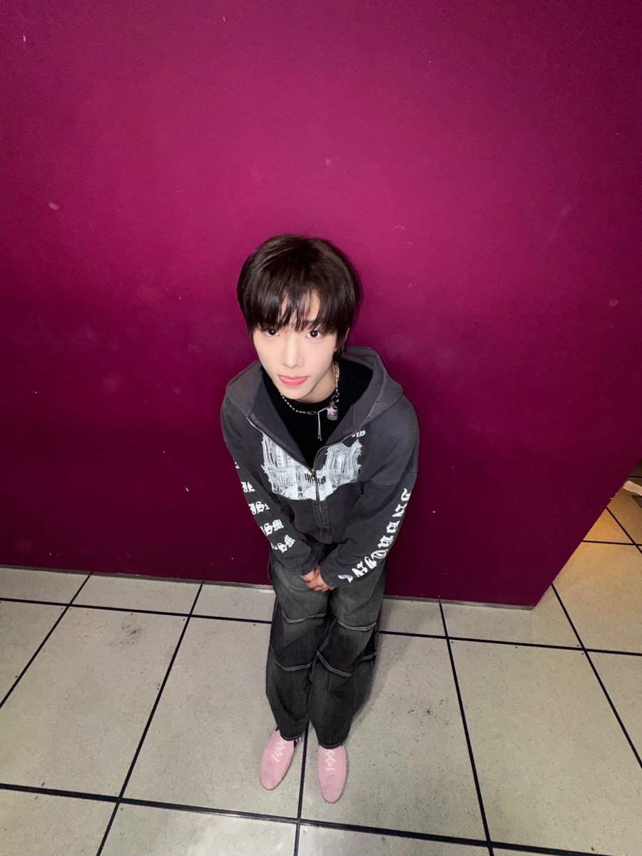 [#광진시티보이]
아주 그냥 멋진 거

#ARrC #아크
#HYUNMIN #현민