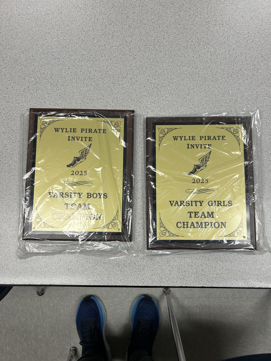 Varsity Girls &amp; Boys were team champs today at the Pirate Invitational! Lot of PR’s today! #alwayscompete #WE4L
