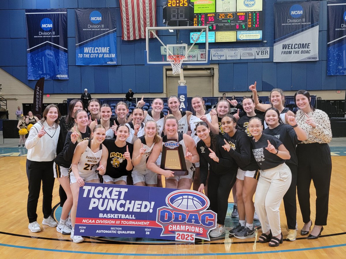 hanoversports's tweet photo. All Hail The Champions! @RMCWBB 

#d3hoops #nineteenandoh https://t.co/rQoST09tvY