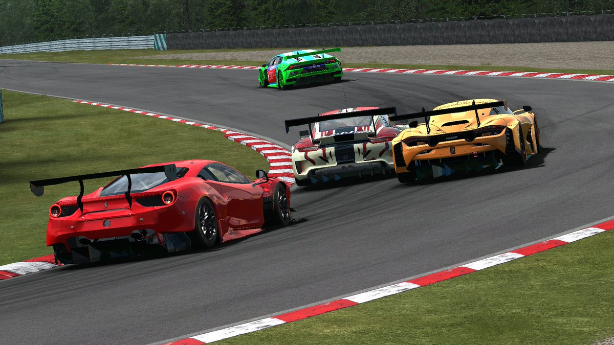 Stupidd_Foxx's tweet photo. Primera fecha de la GT Europa de la liga GT United, clasificamos P15 y en carrera llegamos a estar entre los primeros 10 pero por un incidente en la punta en el que quedamos envueltos tuve que parar para reparar y culminé P14 de 29 autos #sapteam https://t.co/pjaZKiyqp8