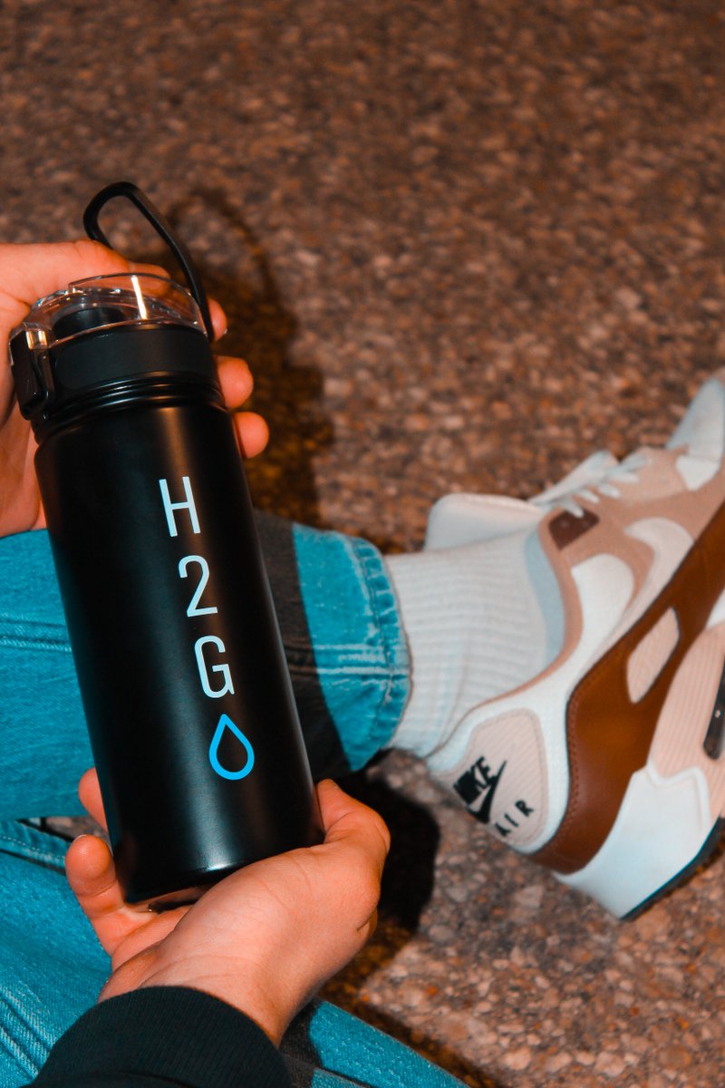 liveh2go's tweet photo. 🚨 THE AQUAPOP IS HERE! 🚨
Our H2Go AquaPop 25oz bottles are ready to go! 💦 DM “Hydrate” NOW to claim yours—limited stock! 🚀 No tax & FREE shipping!
✅ Sleek stainless steel design
✅ Secure-lock lid = no spills
✅ Carry loop for easy travel
#H2Go #AquaPop #StayHydrated https://t.co/vnVJJrrx5S