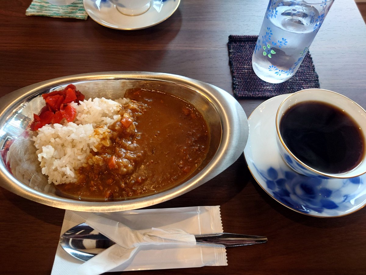 本日のランチ
愛着珈琲の、カレーライス＆愛着珈琲

#阿賀野市　#愛着珈琲　#古民家カフェ　#ランチ　#カレーライス