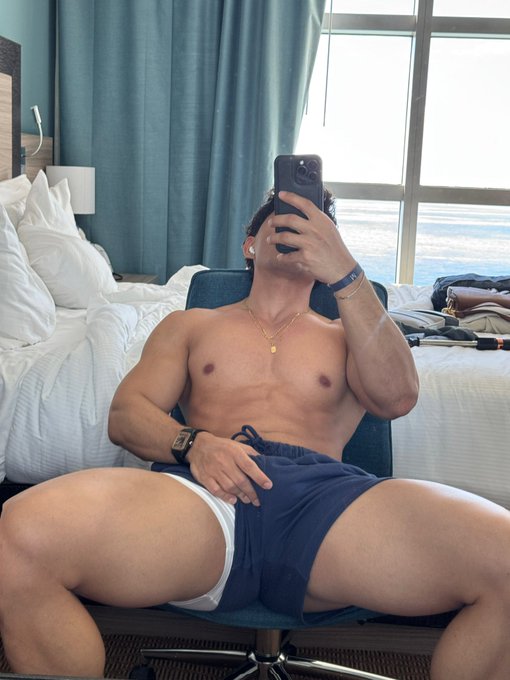 Watch Rene Gonzalez Byken's leaked NSFW photo on TwXstars