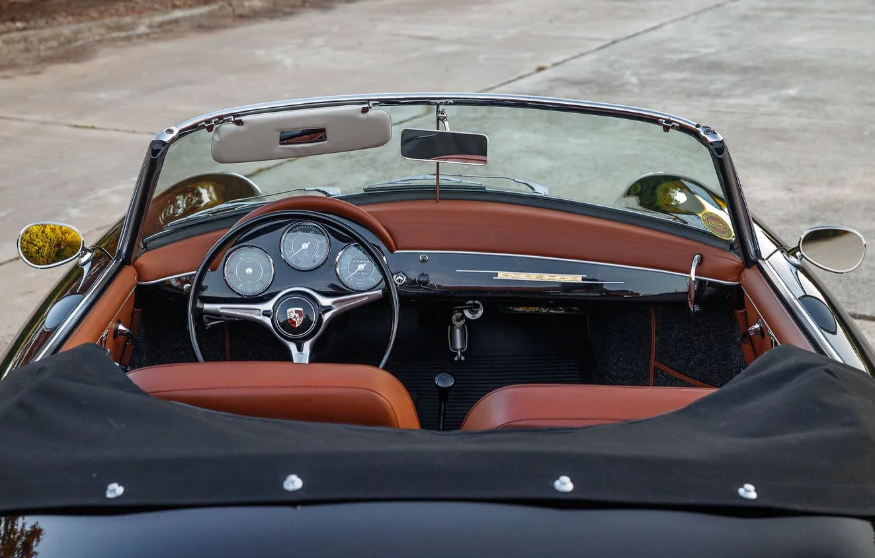 anna_343536's tweet photo. 1960 356B Super 90 Roadster.
#NostalgicOldCar #CarPhotography #Porsche https://t.co/J23JHfqdyk