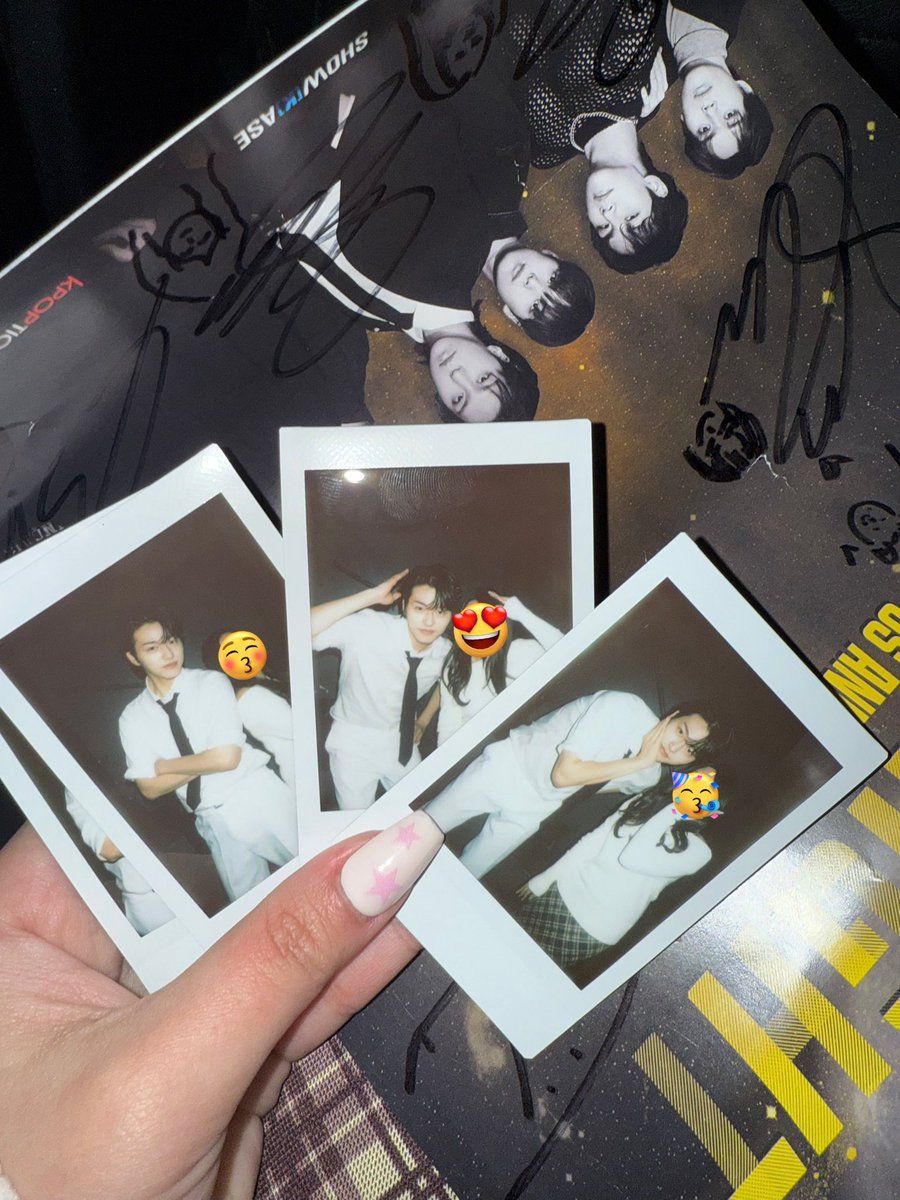 mochijinwo0's tweet photo. from 2019 you are my first pick
2020 it’s our first talk
2022 it’s our first met
to 2025 it’s our first picture together

Always here for you lee jinwoo!!🩷See you next time! 

#GHOST9 #고스트나인  #이진우 #JINWOO 
#GHOST9_TheNewMidnight
#THE_NEW_MIDNIGHT #GHOST9inNJ https://t.co/Jtl8BzJ3km