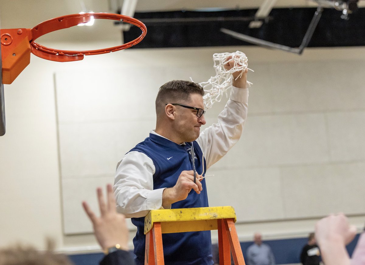 OmhaCncrdiabBb's tweet image. C1-3 District Champs! #GoStangs