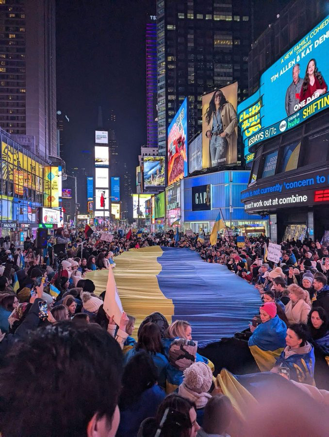 New York stands with Ukraine. #3E #USprotests #StandWithUkraine