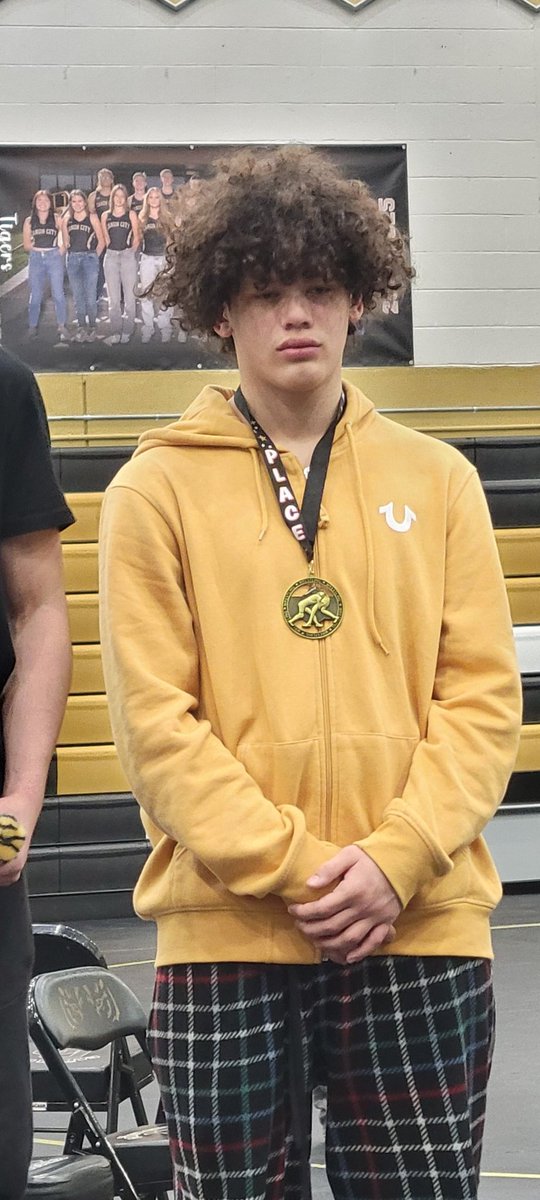 Lyniah and Donnie end the season with medals at freshman sophmore classic