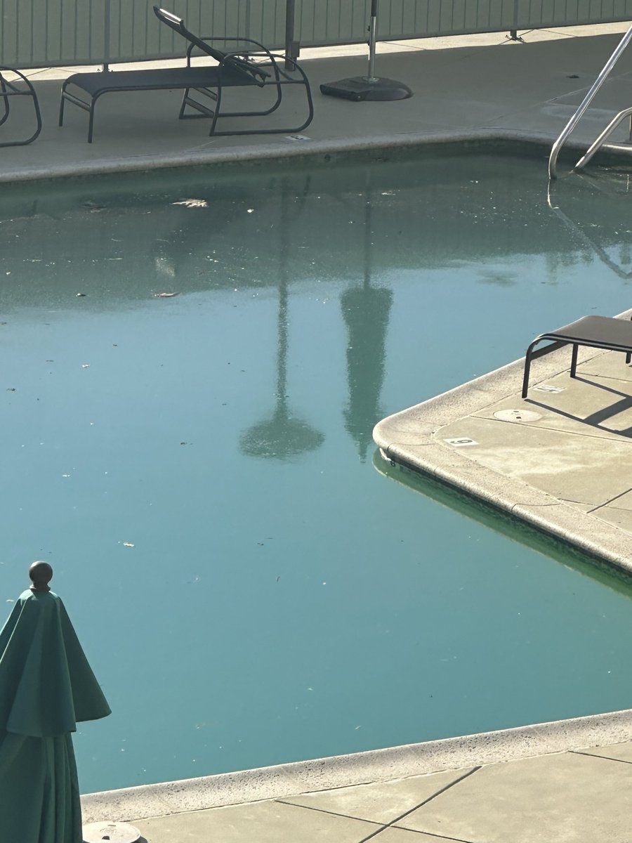 ericbollens's tweet photo. And here’s a picture of pool tech who said he was following @lapublichealth and @LACitySAN instructions. No testing, no organic vapors respirator, no eyewear. If VOCs suspect, either test to ensure workplace safety @OSHA_DOL or drain without any chemical treatment #palisadesfire https://t.co/SQutU3Rbwo