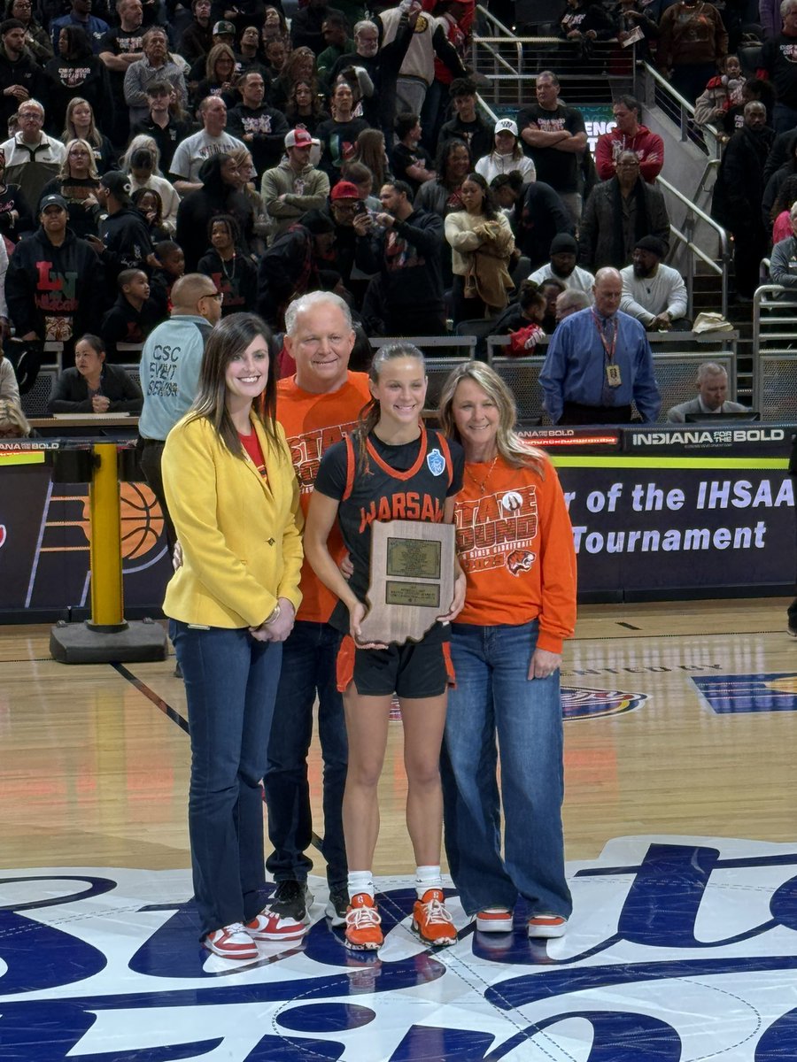 Congrats Abbey Peterson! Girls Basketball 4A Mental Attitude Award Winner!