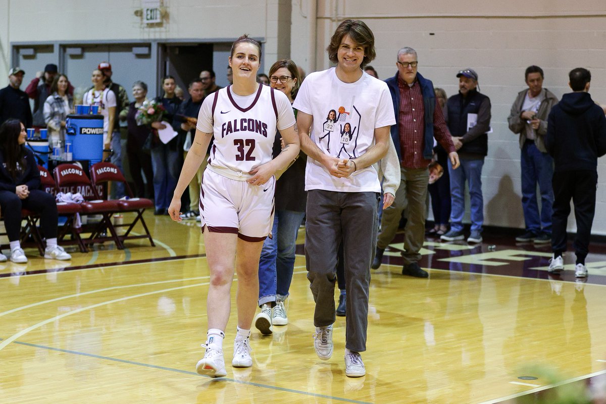 The Falcons honor seniors Hunter Beirne, Peyton Bergevin, Schuyler Berry, and Lolo Weatherspoon prior to tip-off against Simon Fraser.

WATCH | tinyurl.com/5n84sazz

#GoFalcons