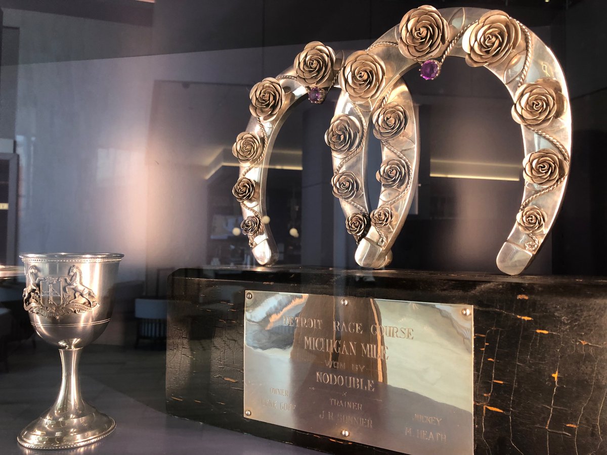 DRFRampellini's tweet photo. The Nodouble Stakes is Sunday at #Oaklawn. 

A trophy case in the Oaklawn hotel lobby features a display on #Nodouble: https://t.co/TpYtm71Q1X