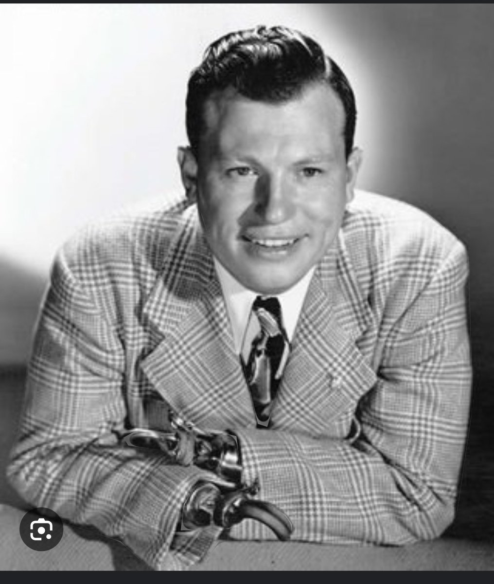 Liljc1500's tweet photo. @TheCinesthetic Harold Russell, Best Supporting Actor in 1946 for Best Years of Our Lives https://t.co/W8cHyVvnbx