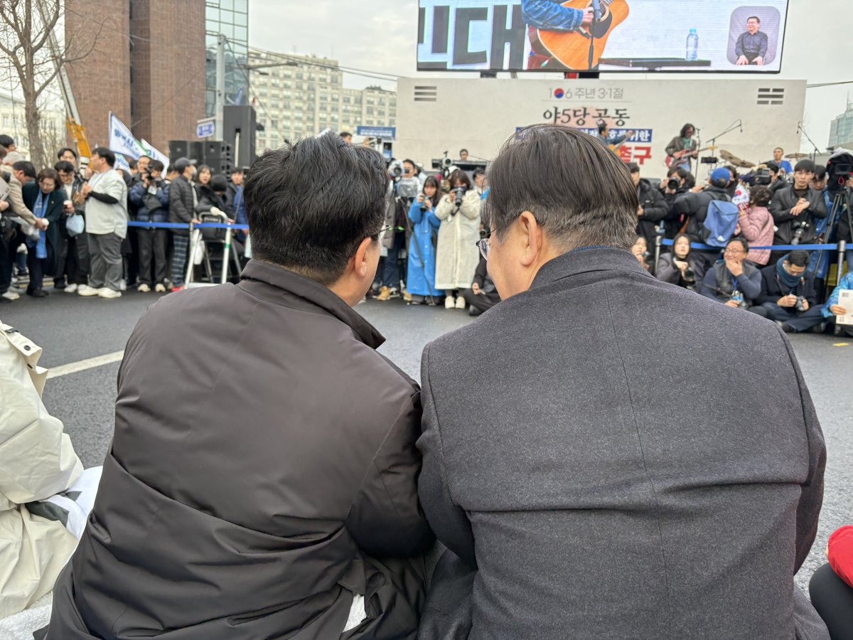 뒤에서 보면 ☺️