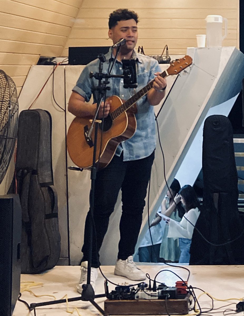 Every Sunday Gig Palpitate Coffee Antipolo Branch 6pm guys. Kape na at sagot ko sound trip niyo ❤️

#singer
#bandforhire