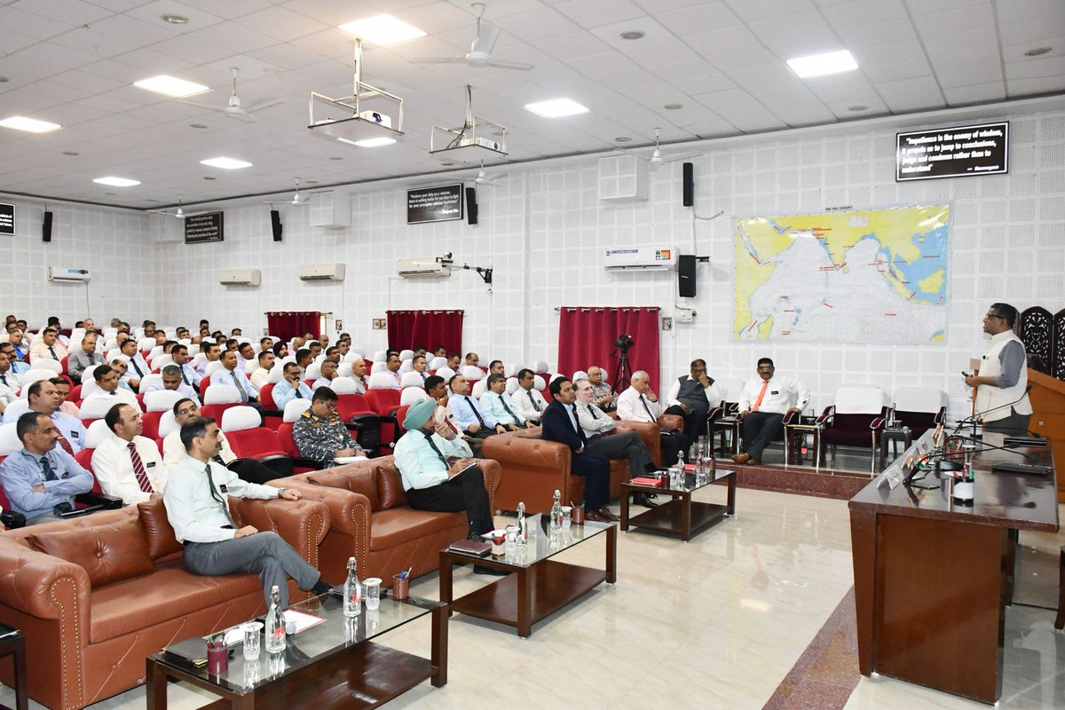 ia_awc's tweet image. *Panel Discussion on #MilMediaEngagement at #ArmyWarCollge Mhow*
The Course members of the Higher Command Courses of all three services engaged with media professionals in an interactive panel discussion.
#IntegratedTraining #CapabilityBuilding #TransformativeStudies