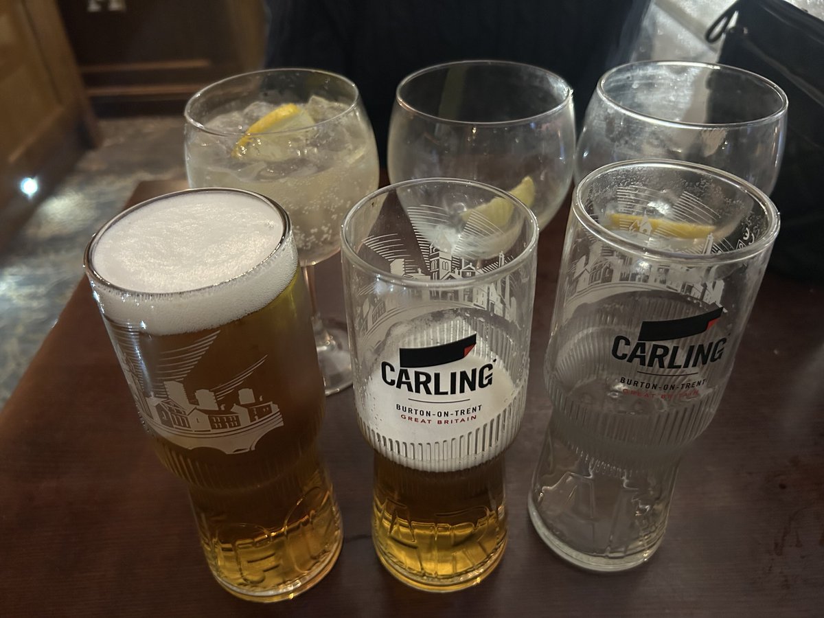 aston1970ap's tweet image. In #Wetherspoons with my sister in #Bridlington 🌊🚢🚤
When one drink leads to another then another 🍺🍸😂