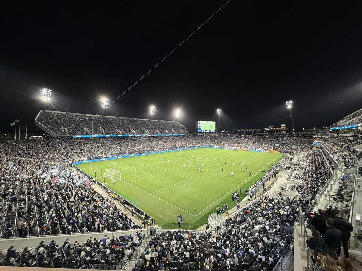 Andy_Deossa's tweet image. 34,506 is the official attendance at Snapdragon Stadium tonight! San Diego showed out 👏🏽 #SDFC