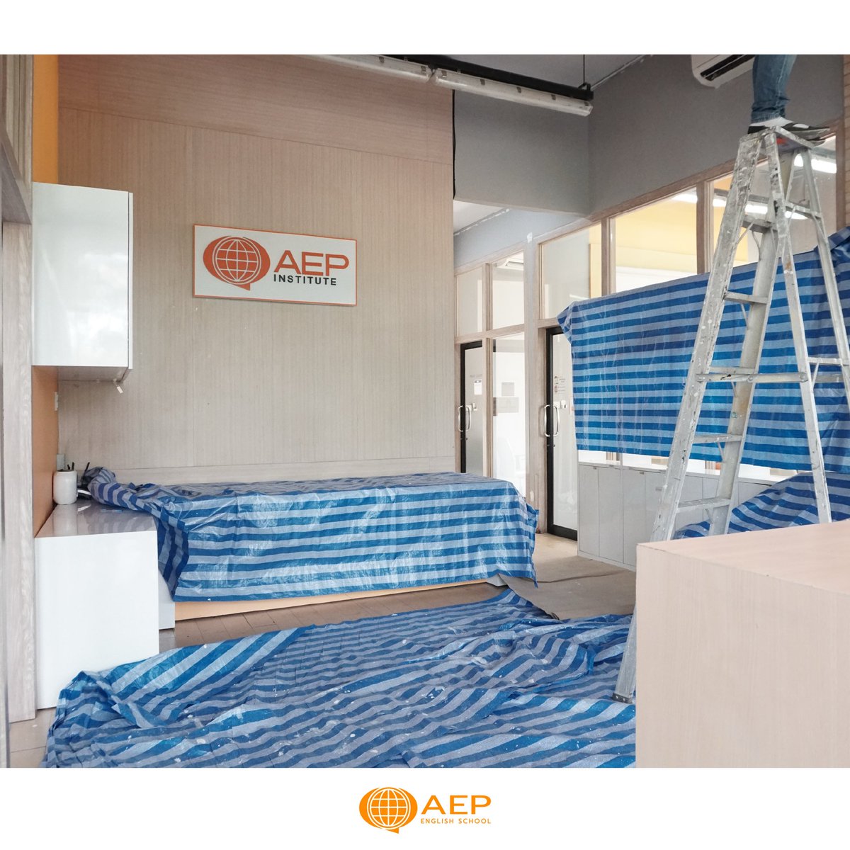 AEPEnglish's tweet photo. AEP กำลัง Renovate อยู่น้าา
อดใจรอเจอห้องเรียนใหม่ได้เลยย

ติดต่อสอบถามคอร์สเรียนได้ที่
Line: @‌aepinstitute
Tel: 098-992-4777
ธารา อเวนิว รังสิต คลอง 3

#AEP #ทำห้องใหม่ #จัดห้อง #ภาษาอังกฤษ https://t.co/6mQHMBoBq9