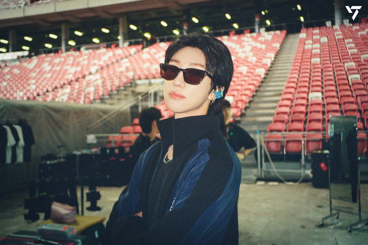 THEtothe8ight's tweet photo. 'SEVENTEEN [RIGHT HERE] WORLD TOUR' Photo Sketch #디에잇 https://t.co/rM4JIbQ5Ow