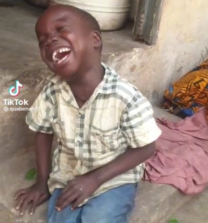 ArewaMemes's tweet photo. Wani lokacin fa ba Almajirai ne suke bara da asuba ba, Gwauraye Ne!
🤣🤣 https://t.co/3uePTNjyTR
