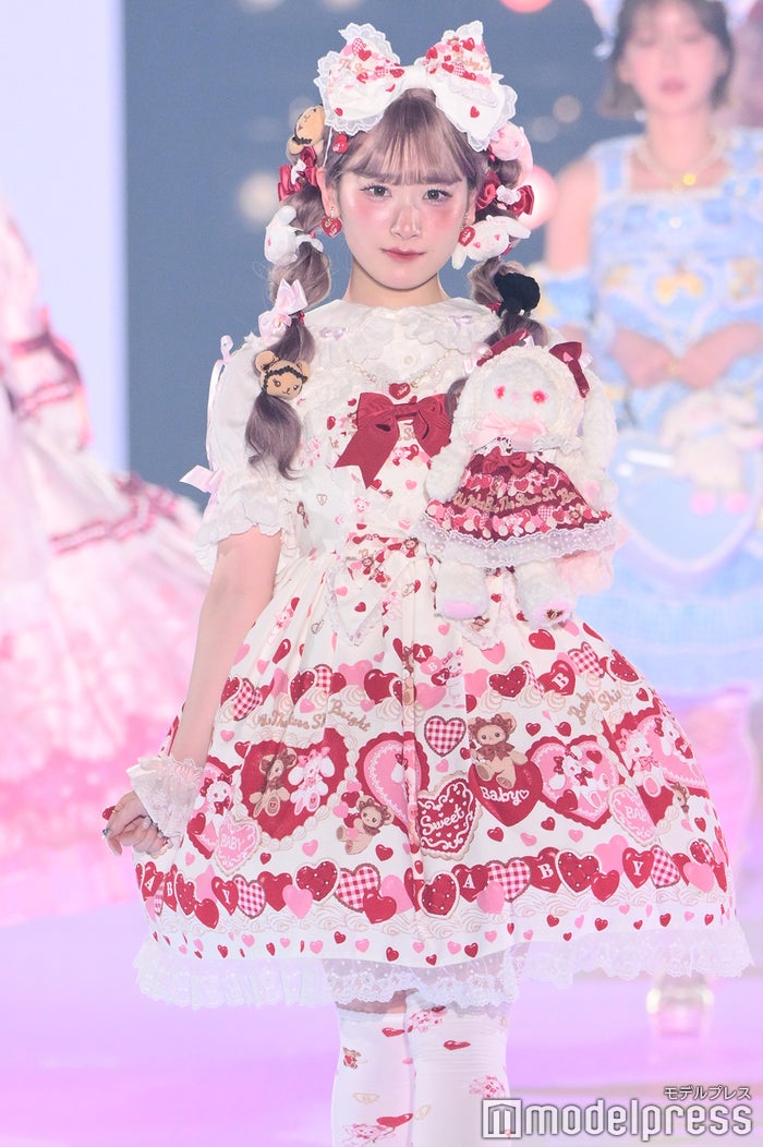 🌸関西コレクション 2025S/S🌸】 ＝LOVE齋藤樹愛羅、王道ロリータで