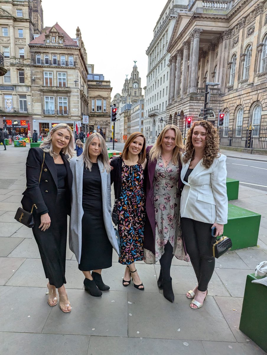 AmandaHerrity's tweet photo. Lovely afternoon spent with these beautiful mums celebrating with the bride to be @Emilywrenners11 ❤️ https://t.co/xuIWRvsndC