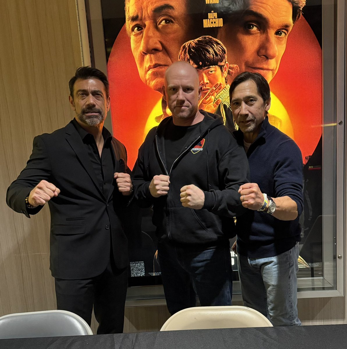 DwayneOSX's tweet image. Had an amazing time at the first responder fundraiser in Hollywood. We celebrated the 30th anniversary of Mortal Kombat with the producer and several cast members from the original film. Grateful for the VIP and personal invite experience meeting with some of the, if not most of…