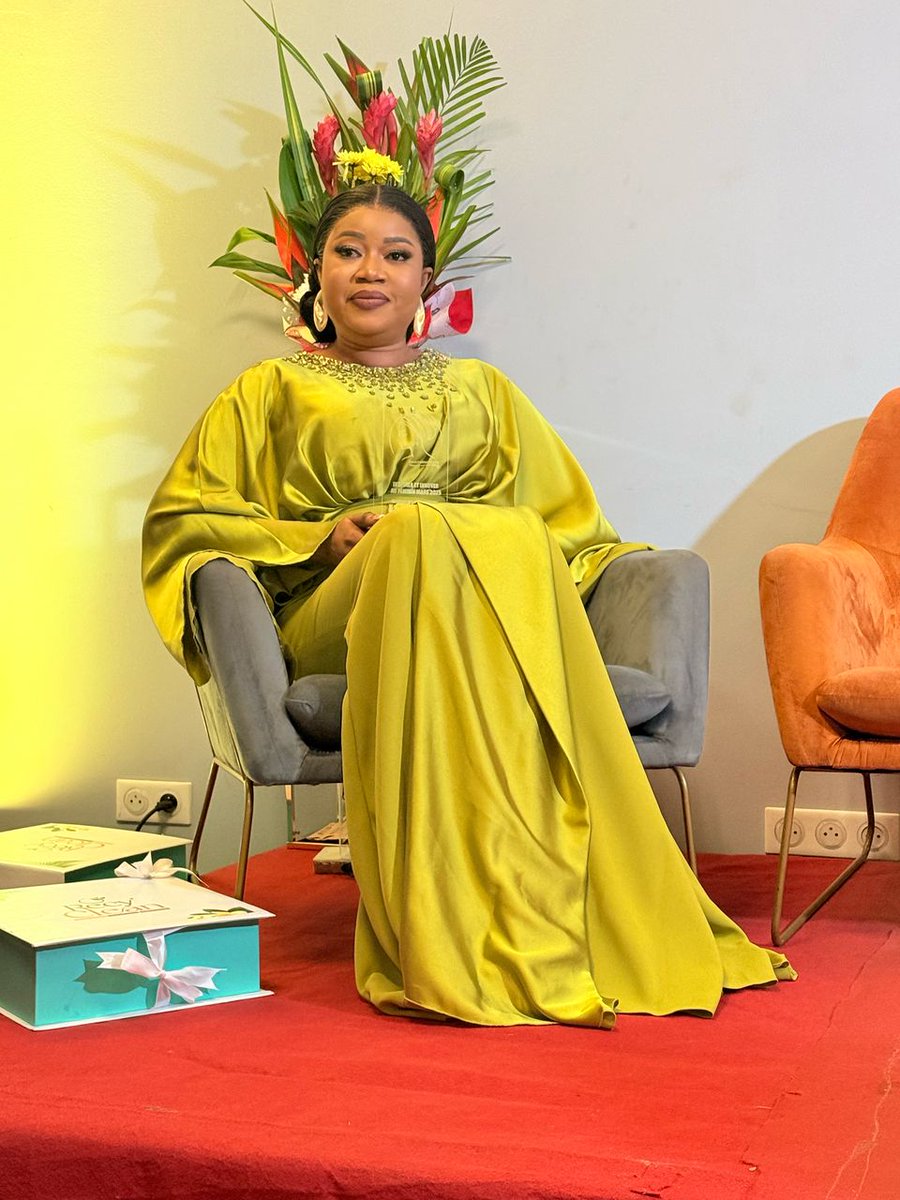 Reconnaissance pour ce prix spécial et merci à Mme KDA pour cet événement en l’honneur des femmes en prélude à la journée du 8mars.