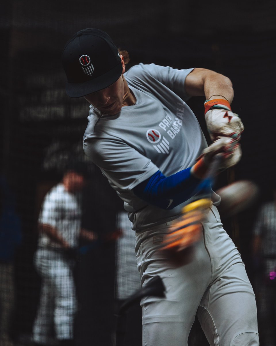 NickoolasParra's tweet image. some baseball in March