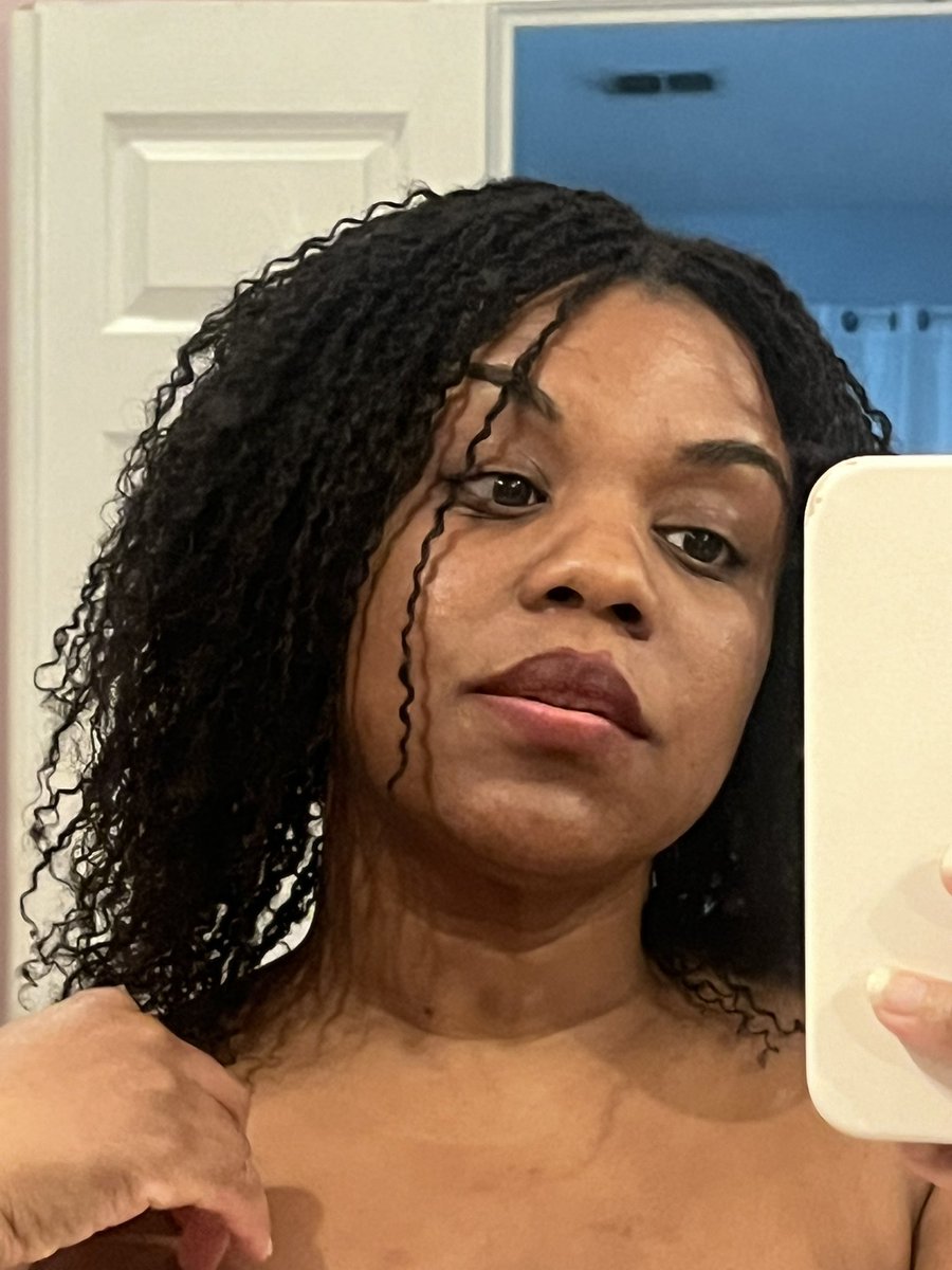 ShennellehK's tweet image. I’ve been doing my hair for three weeks and I still have the back of my big head to do. Anyway. Here’s the update #microlocs