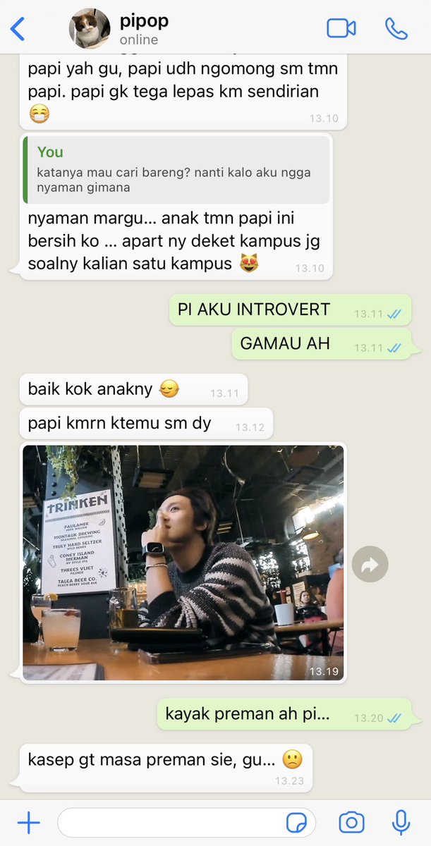 veloscent's tweet image. temporary roommate
—a dongmark few tweets au