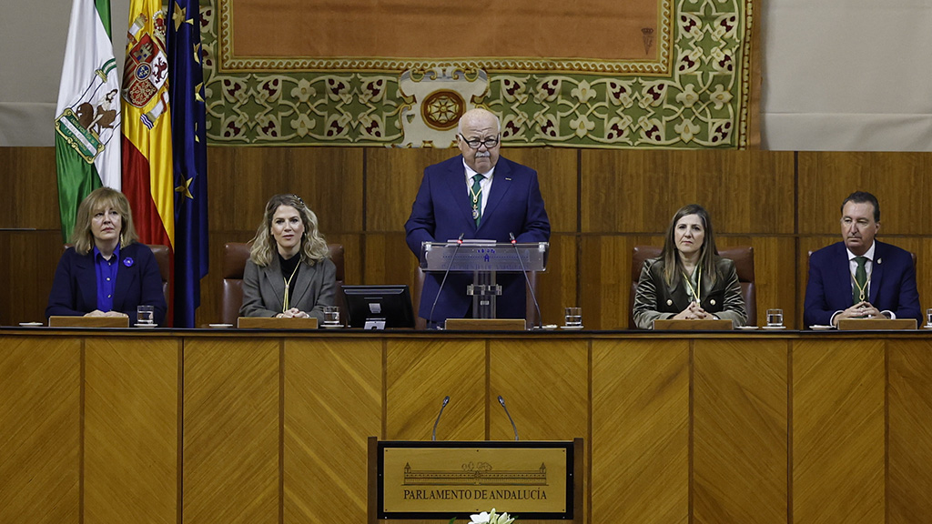 canalsur's tweet image. ⌚ 08:30 | 🔴 @ParlamentoCS, en CanalSur TV 

🏛️  Los actos institucionales del 28F (@ParlamentoAnd)
 
💬  Entrevista a Javier Delmás, nieto del 𝑝𝑎𝑑𝑟𝑒 𝑑𝑒 𝑙𝑎 𝑝𝑎𝑡𝑟𝑖𝑎 𝑎𝑛𝑑𝑎𝑙𝑢𝑧𝑎

Emisión 👉🏼 csur.red/Ne4l50V8Rqj 

🌐 csur.red/pA6N50V8Rqm