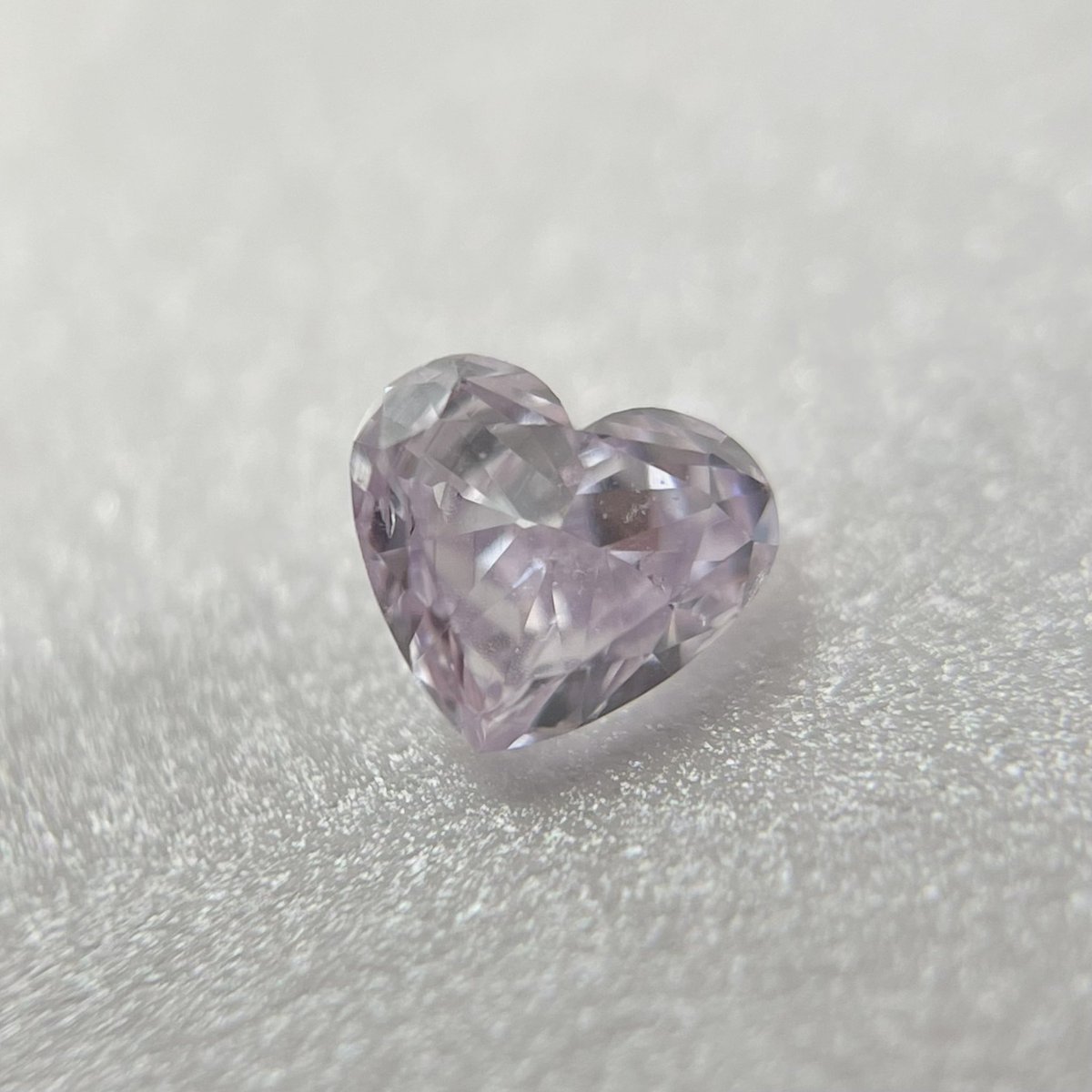 Gemelli19's tweet image. ハートシェイプDia💖
BASE掲載しました✨

爽やかな色合い、可愛いくも大人っぽい魅力を秘めたダイヤモンドです👸🏻

thebase.com/to_app?s=shop&amp;amp;…

 #fancycolordiamond
 #fancylightpurplepink
 #heartshape
 #base