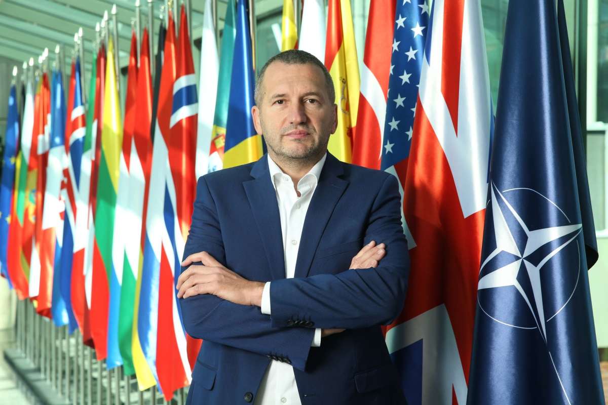 Damir Črnčec: Prijatelje, zaveznike in "zaveznike" spoznaš v nesreči. Ukrajinci to ponovno izkušajo dandanes. reporter.si/clanek/izjava-…