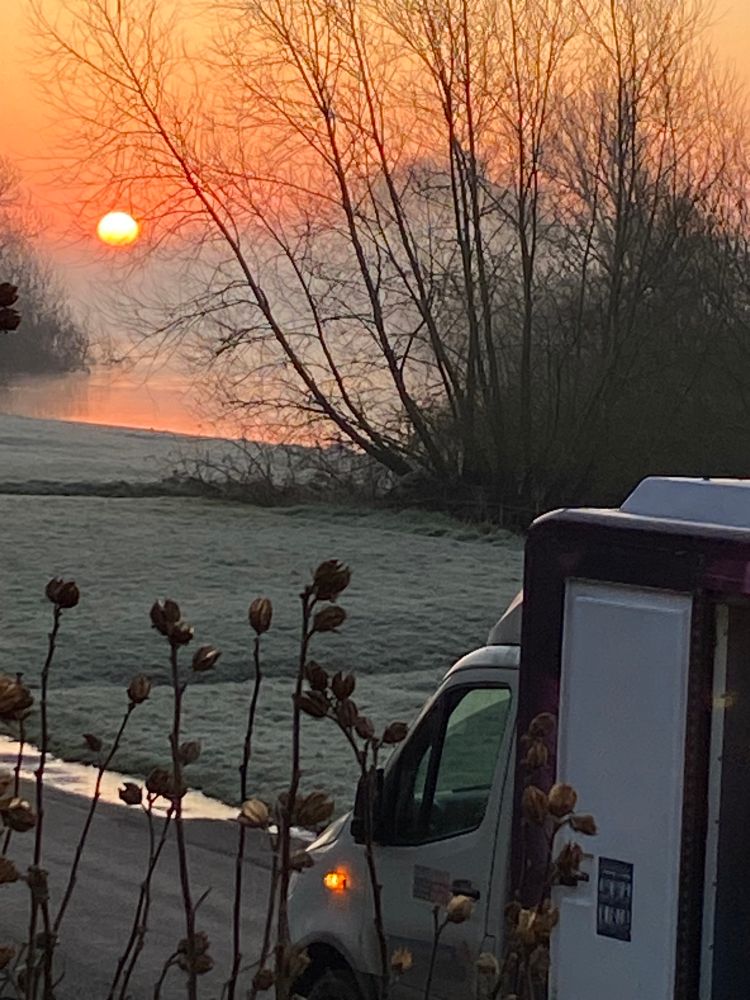 These are troubling and unprecedented times when a brave leader is castigated by power simply for defending his country against invasion, never-the-less it is a morning on which me and the Ocado man just stood and stared