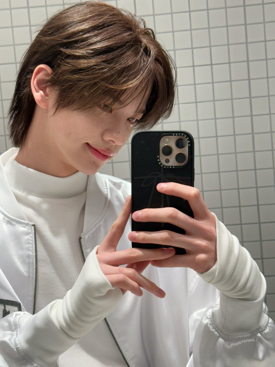 신유 tweet media