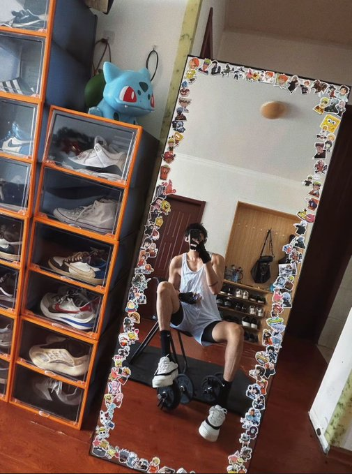 CarlaCraigpiz's tweet photo. 哥哥可以来陪我训练嘛顺便训练完了一起泄一下火🔥， 训练完，身上烫烫的全身充血了，牛牛里也充满了，有哥哥来尝尝16嘛，刚刚练完热乎的牛牛，想用烫烫的牛牛暖暖哥哥的小屁屁，附近可私信约聊，#健身 #白袜黑袜 #薄肌奶狗1 #打桩 https://t.co/4WkhO2oQra