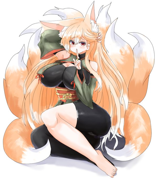 デカ乳黒インナー狐巫女を描きました。 