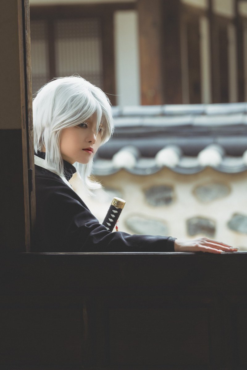 ine_wspl's tweet image. #LimbusCompany 
#Limbus_Company 
#cosplay #faust 
#ファウスト 

[검계 살수] 파우스트 

"검의 흐름을 보면, 간혹 그것이 무술이라기보단 예술 같다는 생각이 들지 않나요. 흐름이 끊기지 않게, 유려히 하늘 위를 도화지 삼아… 아, 이런. 잠시 상상에 취해버렸군요."

📸 @Doyageeojisang