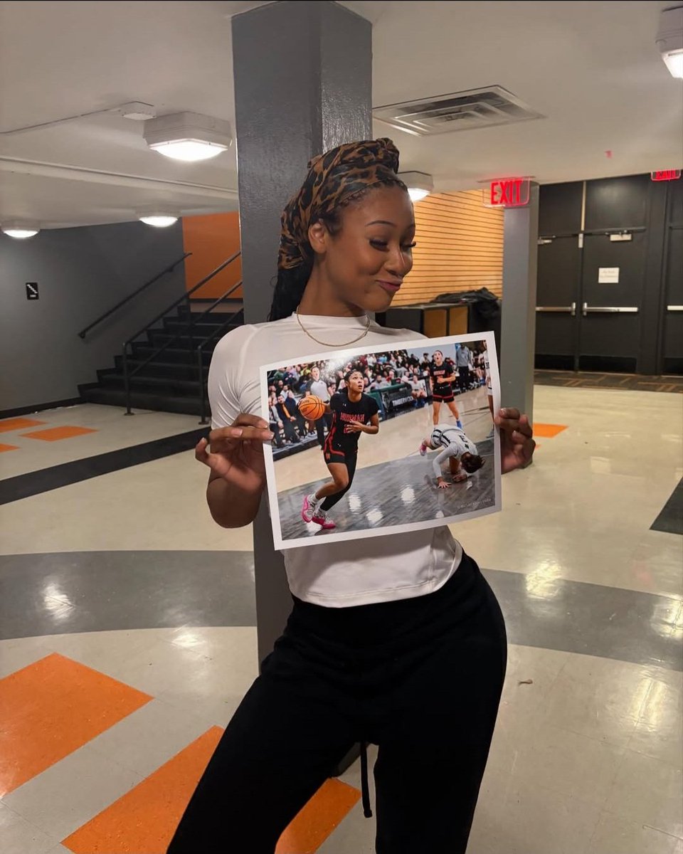 <a href="/MKinneyMedia/">Michael Kinney Media</a> she got her picture and loves it! We appreciate you so much! 🤍📸🫰🏽🤭